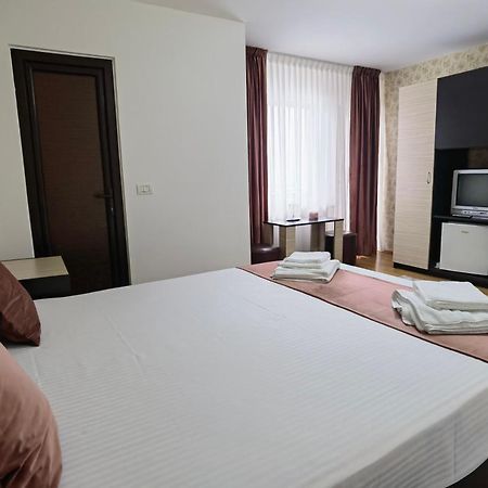 Pensiunea Royal Borşa Exterior foto